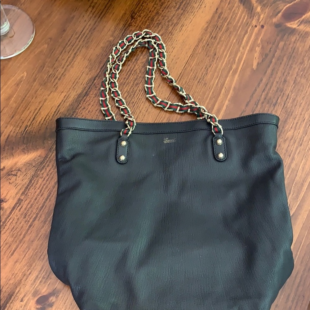Gucci black leather shoulder bag with dust bag